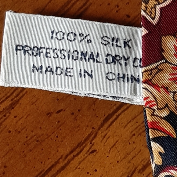 VINTAGE BASHA FOR NORDSTROM 100% SILK SCARF - Picture 5 of 5